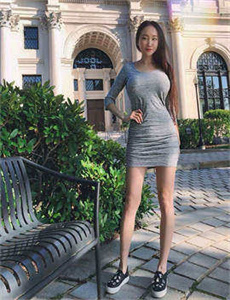 婚礼前新娘出轨 离婚时新郎获赔5万-少年阿宾02