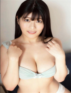 白肌肤的美女