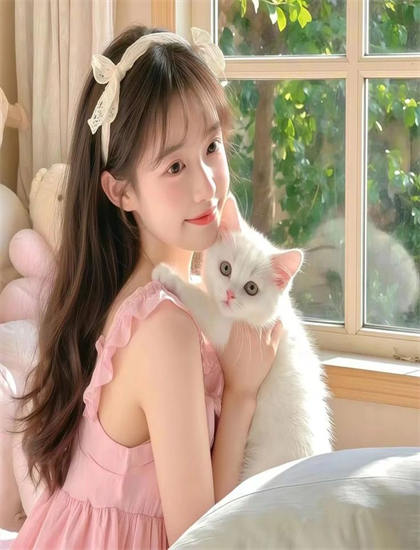 《滑稽面孔》独家揭秘：细节的精心设计与隐藏寓意 了解优秀作品的创作秘密